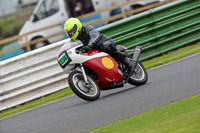 Vintage-motorcycle-club;eventdigitalimages;mallory-park;mallory-park-trackday-photographs;no-limits-trackdays;peter-wileman-photography;trackday-digital-images;trackday-photos;vmcc-festival-1000-bikes-photographs